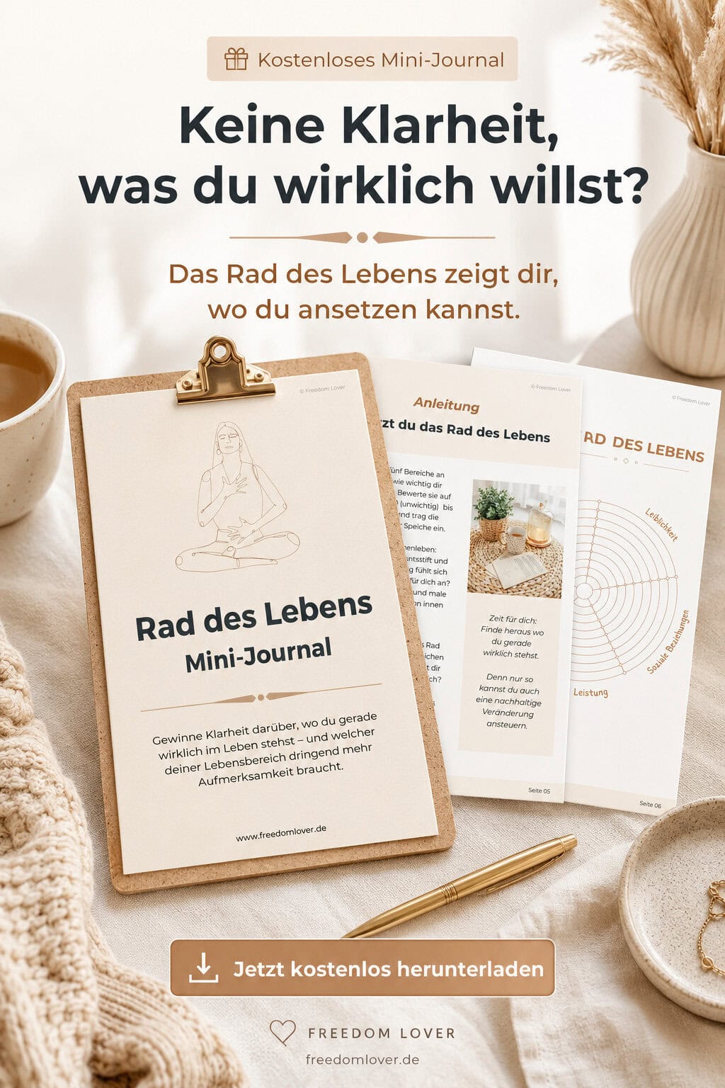 Mockup des kostenlosen Rad des Lebens Mini-Journals mit Workbook-Cover, Anleitung und Rad-des-Lebens-Übung für mehr Klarheit.
